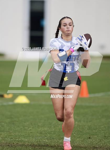 Thumbnail 3 in Stanton vs West Nassau (Jaguars Preseason Classic) photogallery.