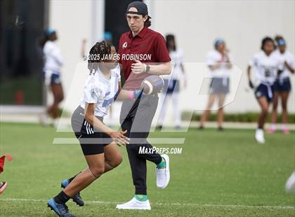 Thumbnail 3 in Stanton vs West Nassau (Jaguars Preseason Classic) photogallery.