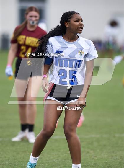 Thumbnail 1 in Stanton vs West Nassau (Jaguars Preseason Classic) photogallery.
