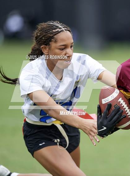 Thumbnail 2 in Stanton vs West Nassau (Jaguars Preseason Classic) photogallery.
