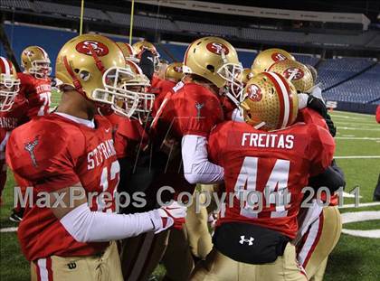 Thumbnail 2 in St. Joseph's Collegiate Institute vs. St. Francis (MMAA Finals) photogallery.