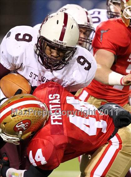 Thumbnail 3 in St. Joseph's Collegiate Institute vs. St. Francis (MMAA Finals) photogallery.