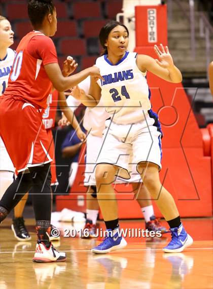 Thumbnail 2 in Valley Christian vs. South Mountain (AIA D3 Final) photogallery.