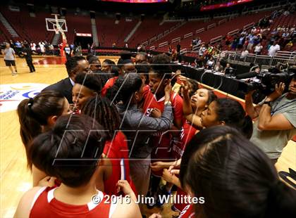 Thumbnail 1 in Valley Christian vs. South Mountain (AIA D3 Final) photogallery.