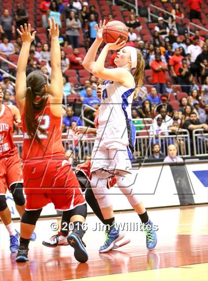 Thumbnail 2 in Valley Christian vs. South Mountain (AIA D3 Final) photogallery.