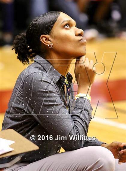 Thumbnail 3 in Valley Christian vs. South Mountain (AIA D3 Final) photogallery.