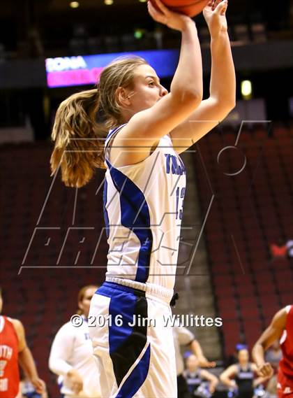 Thumbnail 1 in Valley Christian vs. South Mountain (AIA D3 Final) photogallery.