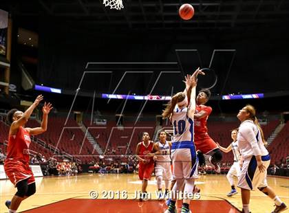 Thumbnail 1 in Valley Christian vs. South Mountain (AIA D3 Final) photogallery.