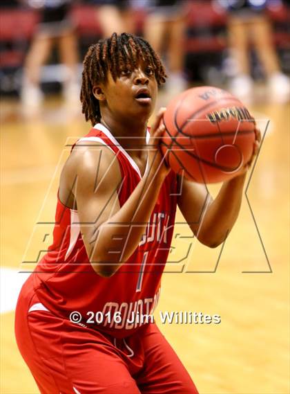 Thumbnail 1 in Valley Christian vs. South Mountain (AIA D3 Final) photogallery.