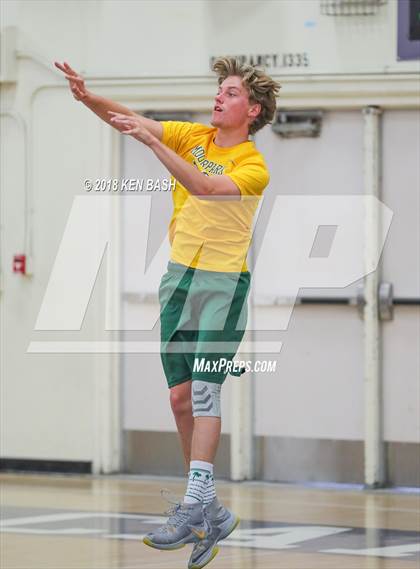Thumbnail 1 in Moorpark @ Camarillo photogallery.