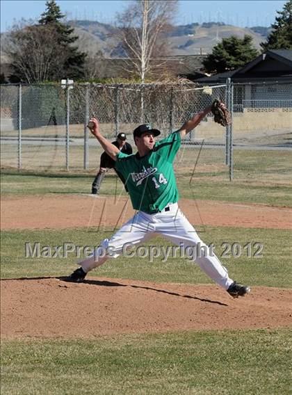 Thumbnail 3 in Vasquez @ Tehachapi photogallery.