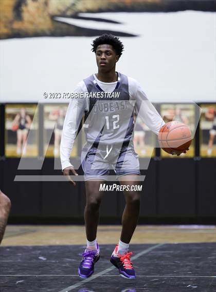 Thumbnail 2 in Wylie East vs. Athens (Kaufman Holiday Tournament) photogallery.
