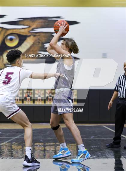 Thumbnail 1 in Wylie East vs. Athens (Kaufman Holiday Tournament) photogallery.
