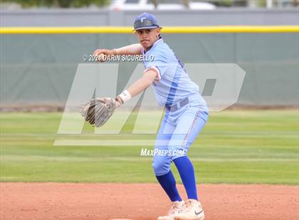Thumbnail 3 in Dakota Ridge vs. Crismon (Coach Bob National Invitational) photogallery.
