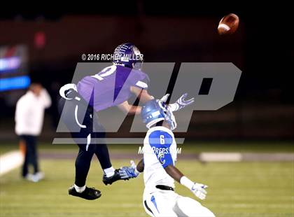 Thumbnail 2 in Fayetteville vs. Conway (AAA 7A Quarterfinal) photogallery.