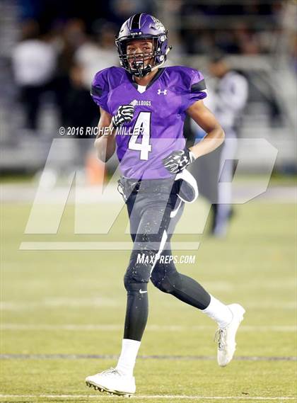 Thumbnail 1 in Fayetteville vs. Conway (AAA 7A Quarterfinal) photogallery.