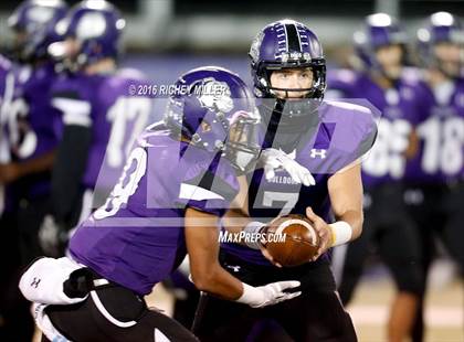 Thumbnail 2 in Fayetteville vs. Conway (AAA 7A Quarterfinal) photogallery.