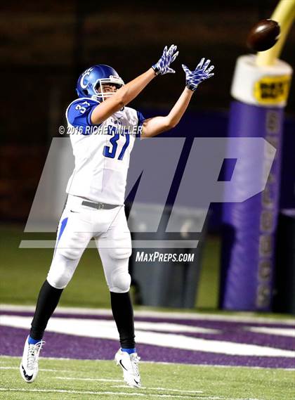 Thumbnail 2 in Fayetteville vs. Conway (AAA 7A Quarterfinal) photogallery.