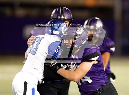 Thumbnail 1 in Fayetteville vs. Conway (AAA 7A Quarterfinal) photogallery.