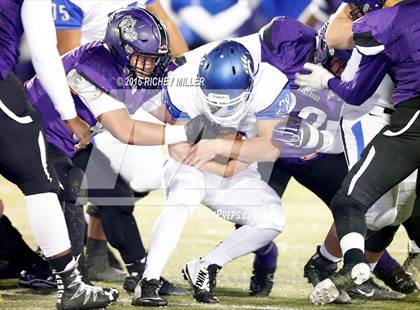 Thumbnail 2 in Fayetteville vs. Conway (AAA 7A Quarterfinal) photogallery.
