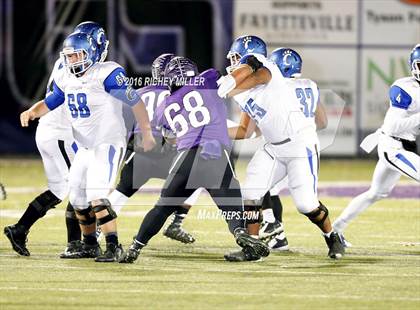 Thumbnail 1 in Fayetteville vs. Conway (AAA 7A Quarterfinal) photogallery.