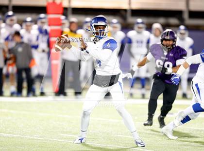 Thumbnail 3 in Fayetteville vs. Conway (AAA 7A Quarterfinal) photogallery.