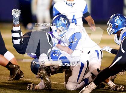 Thumbnail 3 in Fayetteville vs. Conway (AAA 7A Quarterfinal) photogallery.