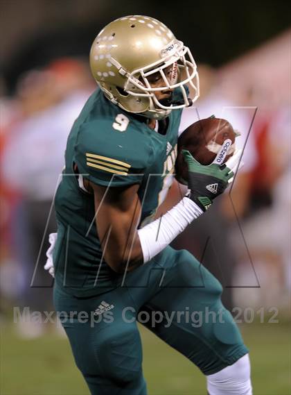 Thumbnail 3 in Long Beach Poly vs. Mater Dei (CIF SS PAC-5 Division Final) photogallery.