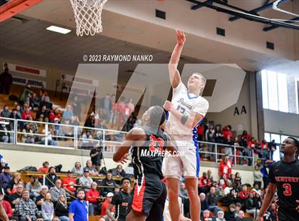 Thumbnail 2 in Ft Wayne Blackhawk Christian v 21st Century Gary (IHSAA 2A Semifinal) photogallery.