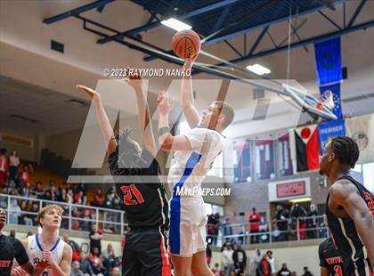 Thumbnail 3 in Ft Wayne Blackhawk Christian v 21st Century Gary (IHSAA 2A Semifinal) photogallery.