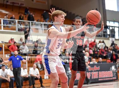 Thumbnail 2 in Ft Wayne Blackhawk Christian v 21st Century Gary (IHSAA 2A Semifinal) photogallery.