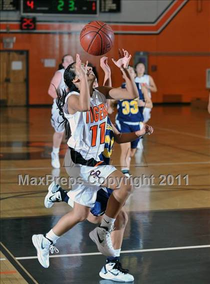 Thumbnail 1 in El Segundo vs. South Pasadena (San Gabriel Valley Classic) photogallery.
