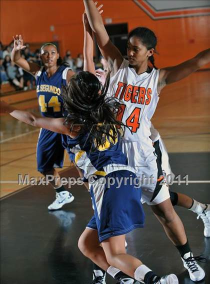 Thumbnail 2 in El Segundo vs. South Pasadena (San Gabriel Valley Classic) photogallery.