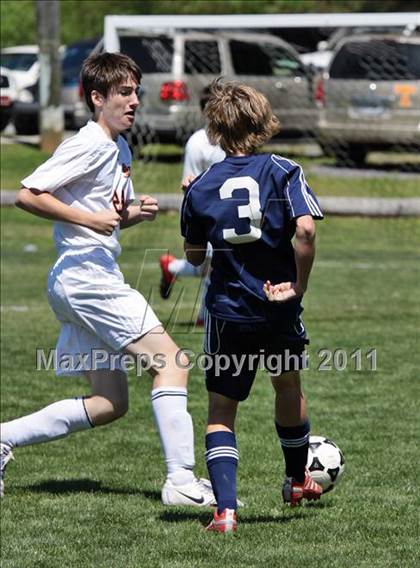 Thumbnail 3 in Seymour vs. Pigeon Forge photogallery.