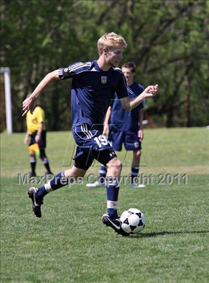 Thumbnail 3 in Seymour vs. Pigeon Forge photogallery.