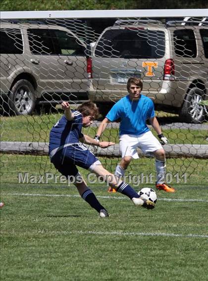 Thumbnail 3 in Seymour vs. Pigeon Forge photogallery.