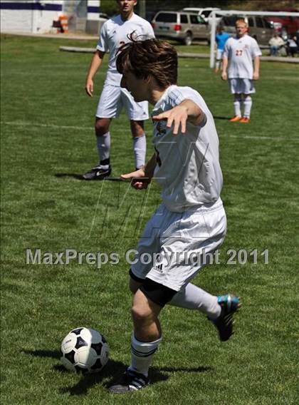 Thumbnail 2 in Seymour vs. Pigeon Forge photogallery.