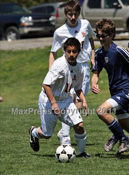 Thumbnail 3 in Seymour vs. Pigeon Forge photogallery.