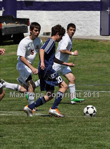Thumbnail 2 in Seymour vs. Pigeon Forge photogallery.