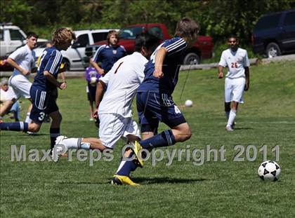 Thumbnail 2 in Seymour vs. Pigeon Forge photogallery.