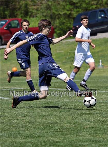 Thumbnail 2 in Seymour vs. Pigeon Forge photogallery.