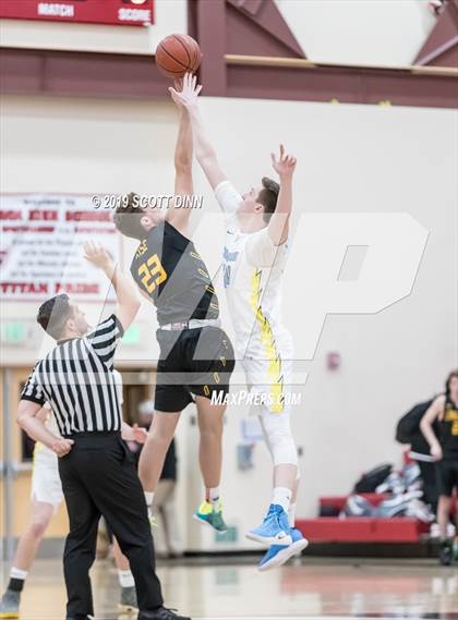 Thumbnail 3 in Leigh v Leland (CIF CCS D2 Semifinals) photogallery.