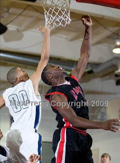 Thumbnail 2 in Clovis East vs. Centennial (Modesto Christian Holiday Hoops)  photogallery.