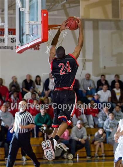 Thumbnail 1 in Clovis East vs. Centennial (Modesto Christian Holiday Hoops)  photogallery.