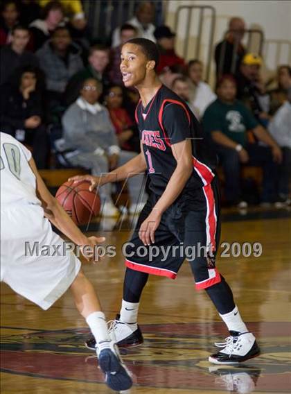 Thumbnail 3 in Clovis East vs. Centennial (Modesto Christian Holiday Hoops)  photogallery.
