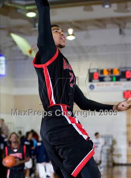 Thumbnail 2 in Clovis East vs. Centennial (Modesto Christian Holiday Hoops)  photogallery.