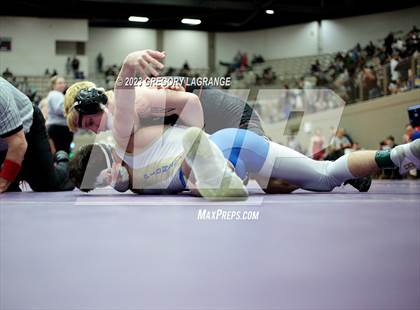 Thumbnail 3 in UIL 6A Region 1 Championships photogallery.