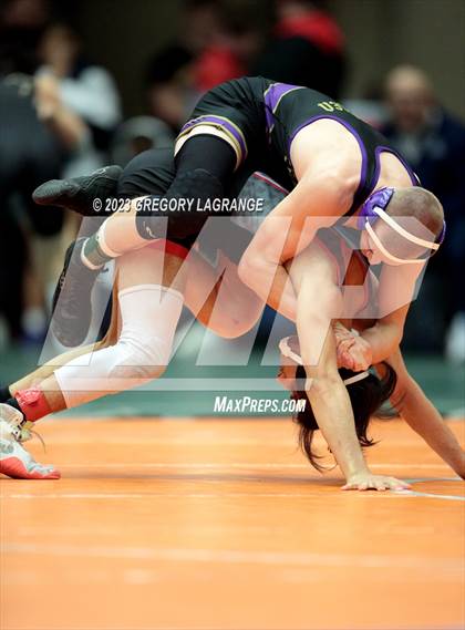 Thumbnail 2 in UIL 6A Region 1 Championships photogallery.