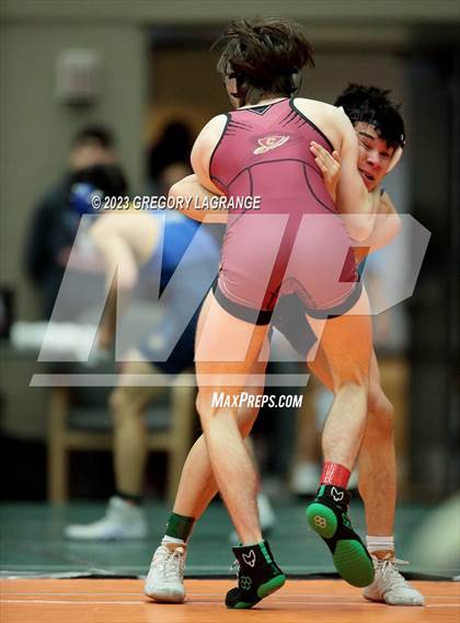 Thumbnail 2 in UIL 6A Region 1 Championships photogallery.