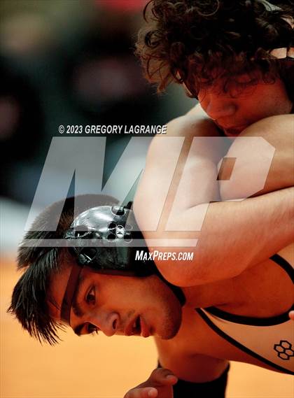 Thumbnail 2 in UIL 6A Region 1 Championships photogallery.